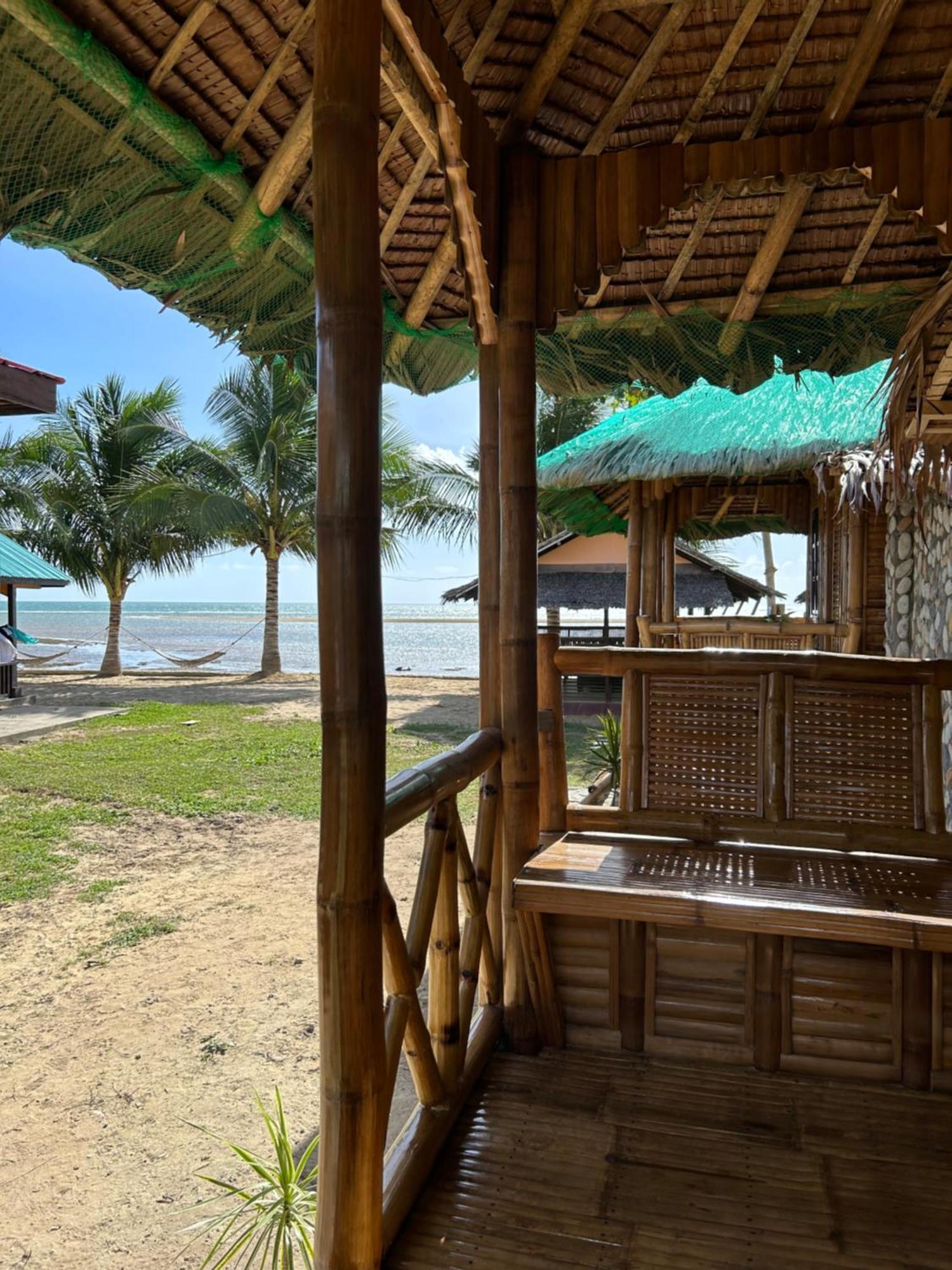 Mecaja Beach House Roxas  Exteriör bild